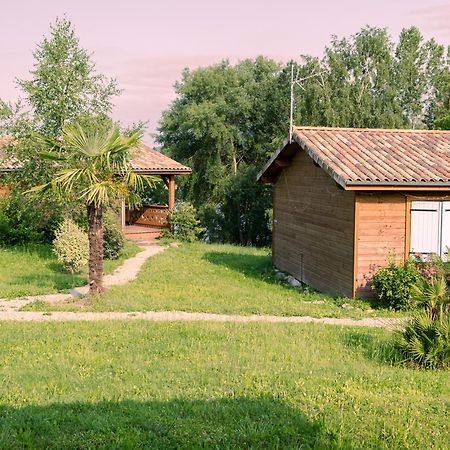 Les Chalets Montrejeau Montréjeau Exterior foto